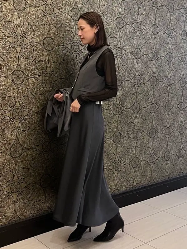 GRACE CONTINENTAL The Banquet 亀田 未希 コーディネート画像