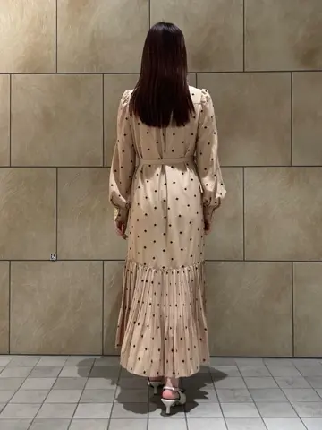 GRACE CONTINENTAL The Banquet 赤坂 梨来 コーディネート画像