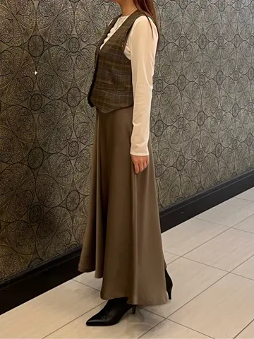 GRACE CONTINENTAL The Banquet 赤坂 梨来 コーディネート画像