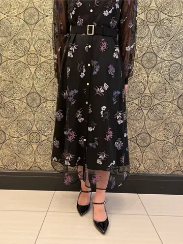 GRACE CONTINENTAL The Banquet 赤坂 梨来 コーディネート画像