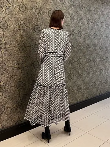 GRACE CONTINENTAL The Banquet 亀田 未希 コーディネート画像