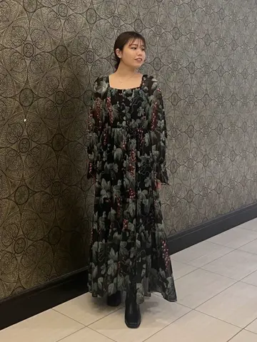 GRACE CONTINENTAL The Banquet 赤坂 梨来 コーディネート画像