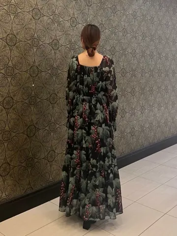 GRACE CONTINENTAL The Banquet 赤坂 梨来 コーディネート画像