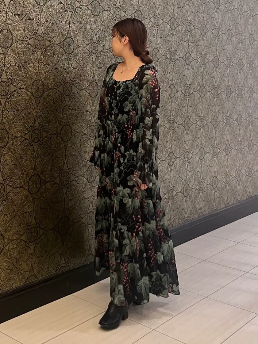 GRACE CONTINENTAL The Banquet 赤坂 梨来 コーディネート画像