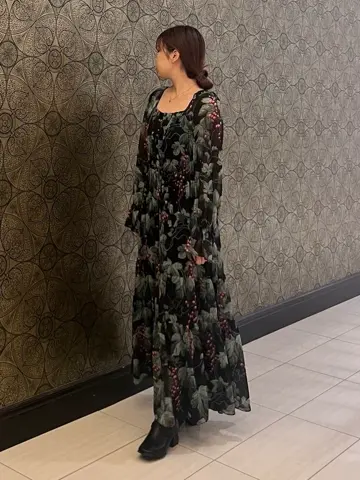 GRACE CONTINENTAL The Banquet 赤坂 梨来 コーディネート画像