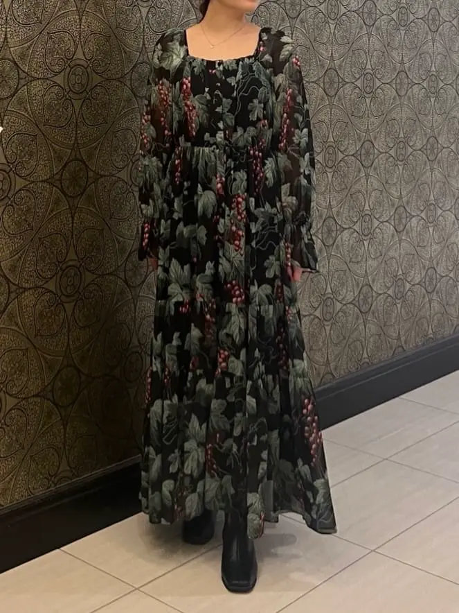 GRACE CONTINENTAL The Banquet 赤坂 梨来 コーディネート画像