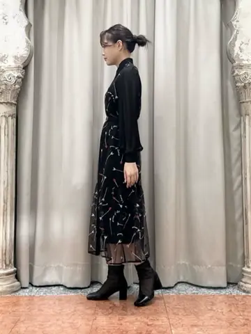 GRACE CONTINENTAL The Banquet 関谷　真琴 コーディネート画像