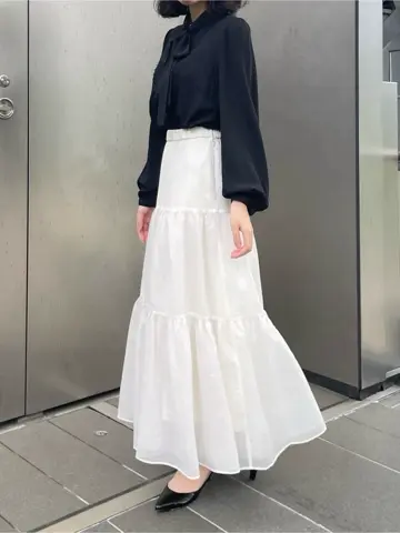 GRACE CONTINENTAL The Banquet Ezawa.M コーディネート画像