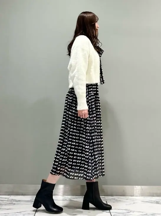 GRACE CONTINENTAL The Banquet 遠藤　みずき コーディネート画像