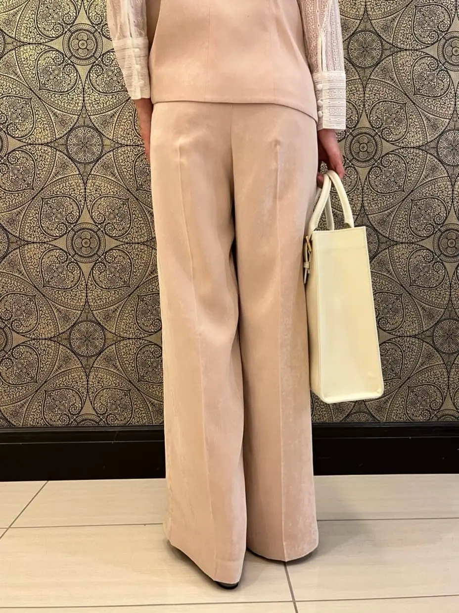 GRACE CONTINENTAL The Banquet 亀田 未希 コーディネート画像