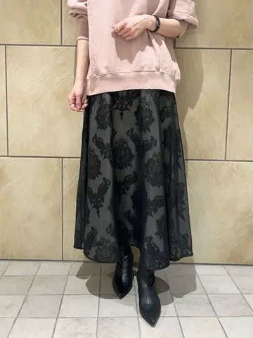 GRACE CONTINENTAL The Banquet 亀田 未希 コーディネート画像