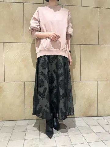 GRACE CONTINENTAL The Banquet 亀田 未希 コーディネート画像