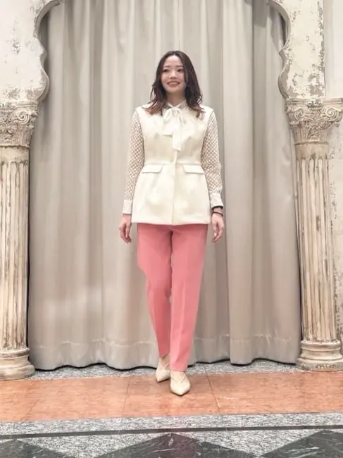 GRACE CONTINENTAL The Banquet 関谷　真琴 コーディネート画像