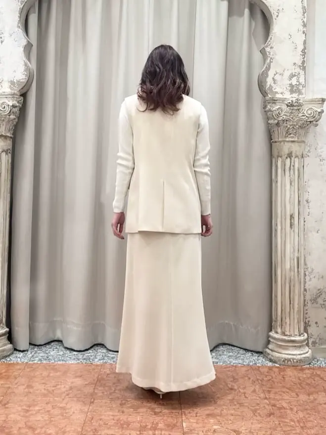 GRACE CONTINENTAL The Banquet 関谷　真琴 コーディネート画像