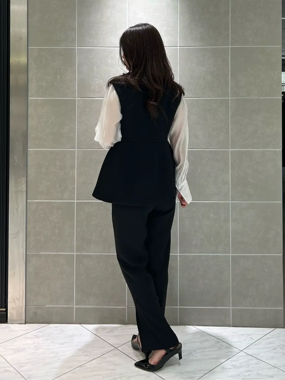 GRACE CONTINENTAL The Banquet 志田　悠 コーディネート画像