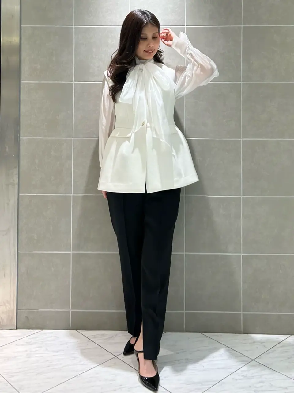 GRACE CONTINENTAL The Banquet 志田　悠 コーディネート画像