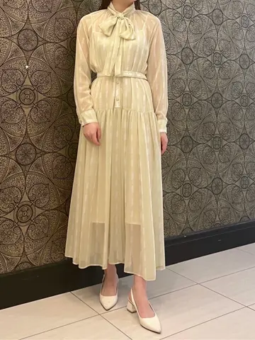 GRACE CONTINENTAL The Banquet 赤坂 梨来 コーディネート画像