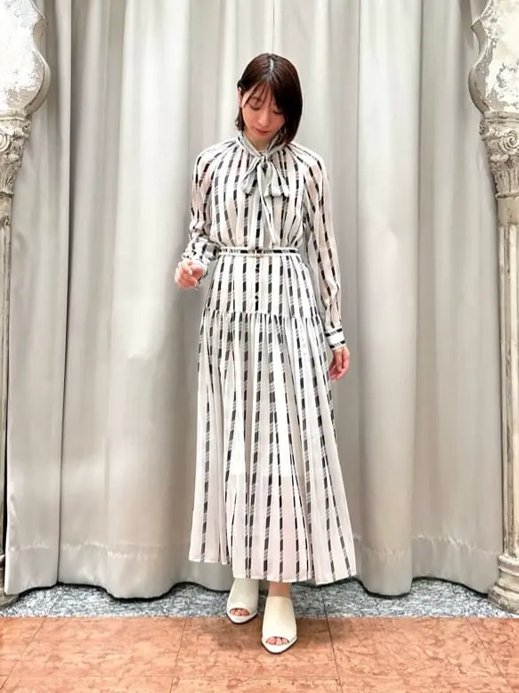 GRACE CONTINENTAL The Banquet eri コーディネート画像