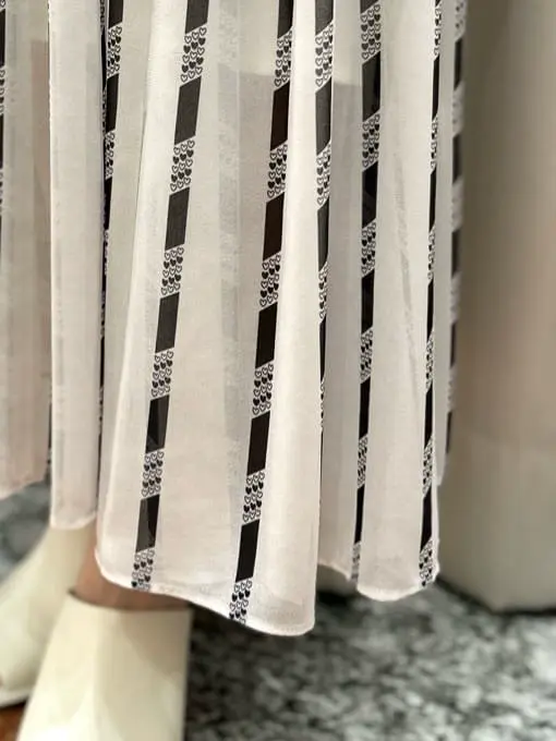 GRACE CONTINENTAL The Banquet eri コーディネート画像