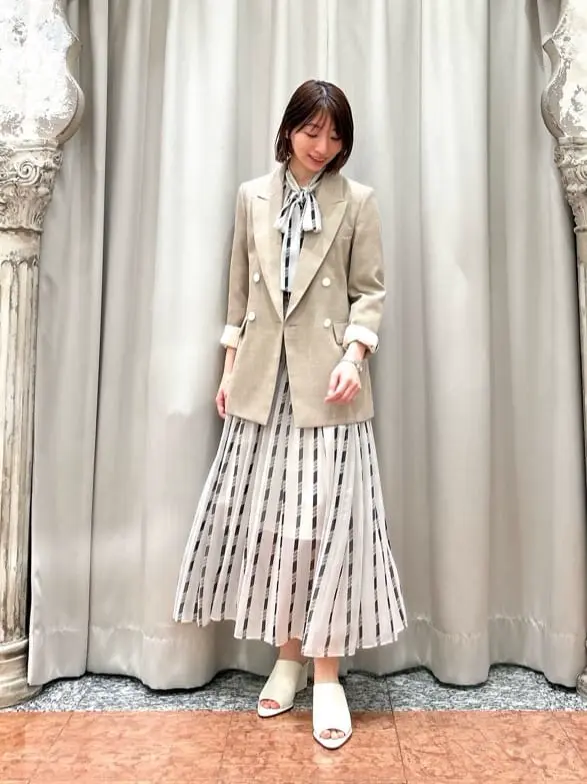 GRACE CONTINENTAL The Banquet eri コーディネート画像