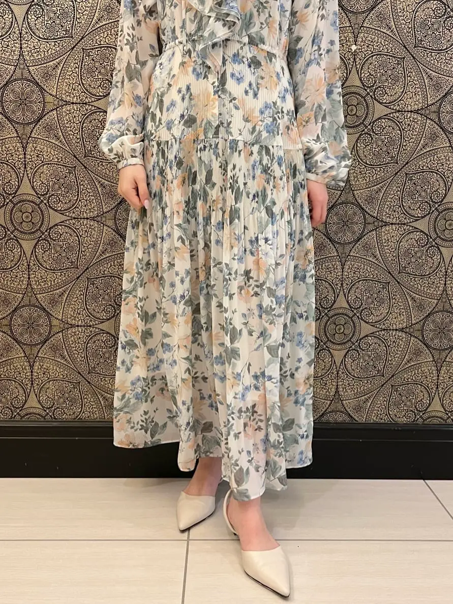 GRACE CONTINENTAL The Banquet 赤坂 梨来 コーディネート画像