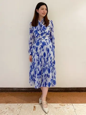 GRACE CONTINENTAL The Banquet mikiho コーディネート画像