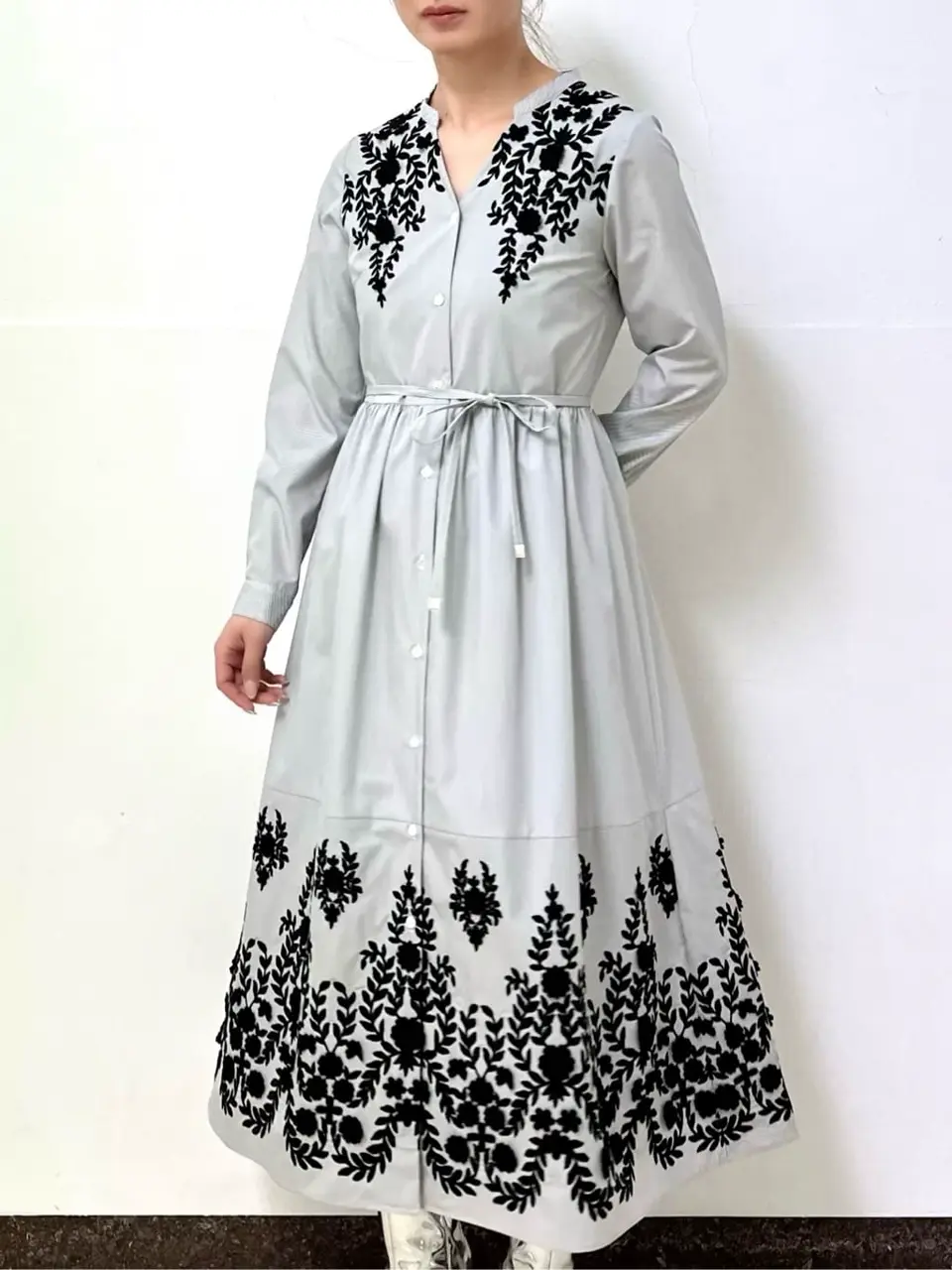 GRACE CONTINENTAL The Banquet Kogane. コーディネート画像