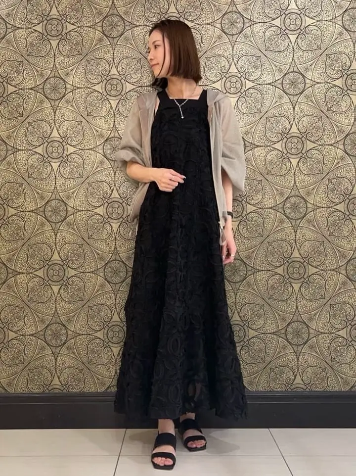 GRACE CONTINENTAL The Banquet 亀田 未希 コーディネート画像