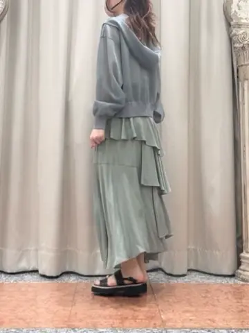 GRACE CONTINENTAL The Banquet 関谷　真琴 コーディネート画像