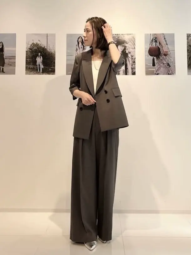 GRACE CONTINENTAL The Banquet 亀田 未希 コーディネート画像