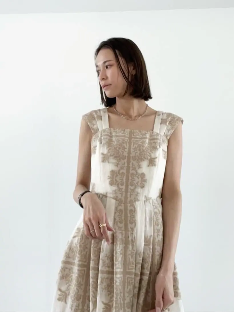 GRACE CONTINENTAL The Banquet 亀田 未希 コーディネート画像