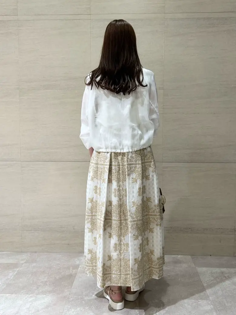 GRACE CONTINENTAL The Banquet Taura コーディネート画像