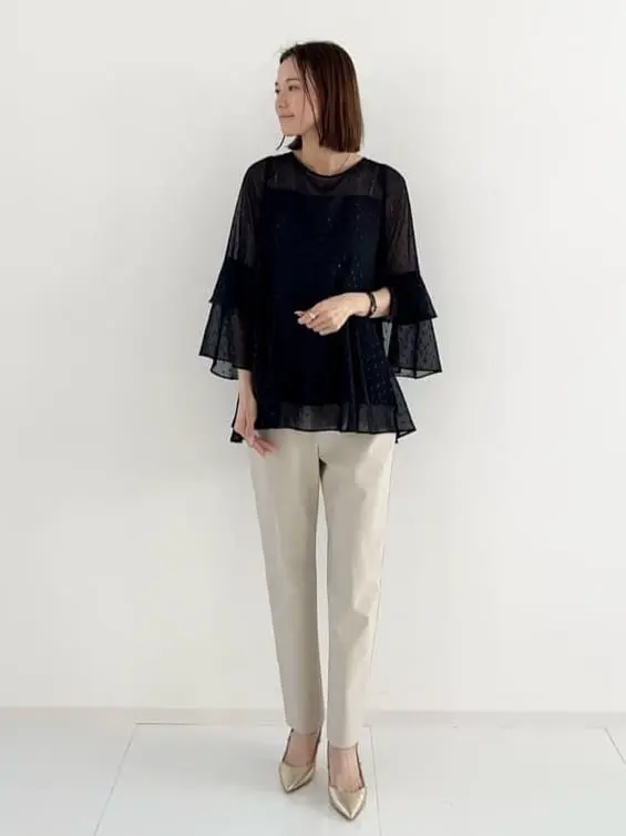 GRACE CONTINENTAL The Banquet 亀田 未希 コーディネート画像