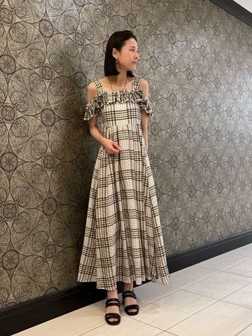 GRACE CONTINENTAL The Banquet 亀田 未希 コーディネート画像