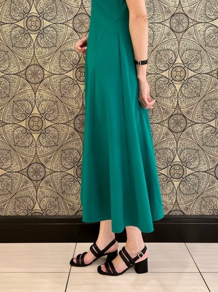 GRACE CONTINENTAL The Banquet 亀田 未希 コーディネート画像