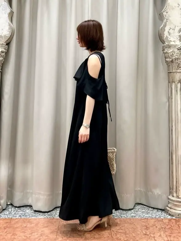 GRACE CONTINENTAL The Banquet eri コーディネート画像