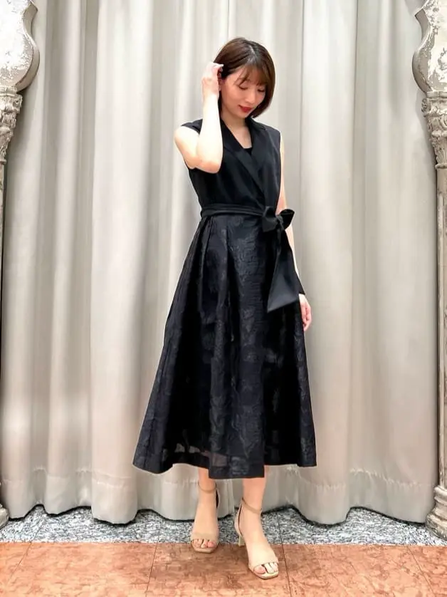 GRACE CONTINENTAL The Banquet eri コーディネート画像