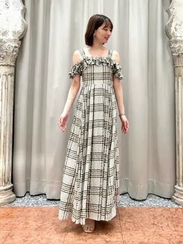 GRACE CONTINENTAL The Banquet eri コーディネート画像