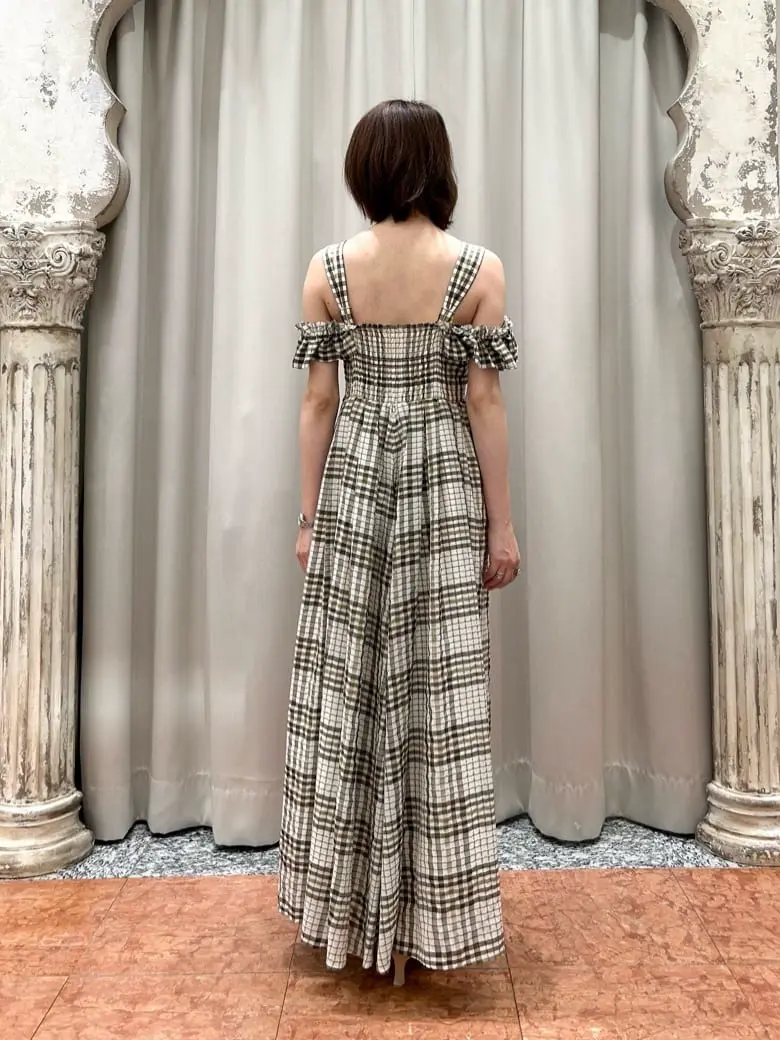 GRACE CONTINENTAL The Banquet eri コーディネート画像