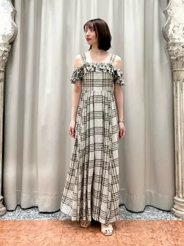 GRACE CONTINENTAL The Banquet eri コーディネート画像