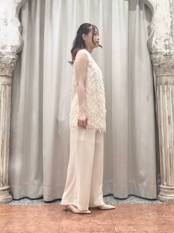 GRACE CONTINENTAL The Banquet 関谷　真琴 コーディネート画像