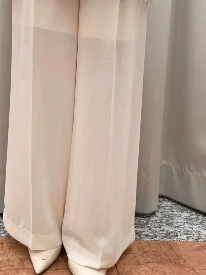 GRACE CONTINENTAL The Banquet 関谷　真琴 コーディネート画像