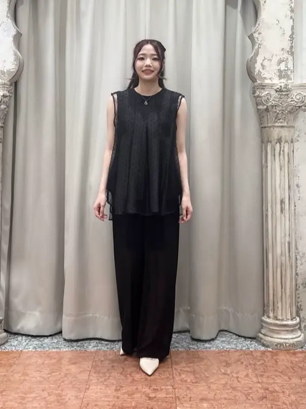 GRACE CONTINENTAL The Banquet 関谷　真琴 コーディネート画像