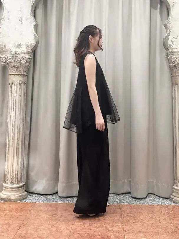 GRACE CONTINENTAL The Banquet 関谷　真琴 コーディネート画像