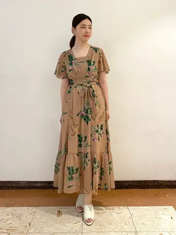 GRACE CONTINENTAL The Banquet mikiho コーディネート画像