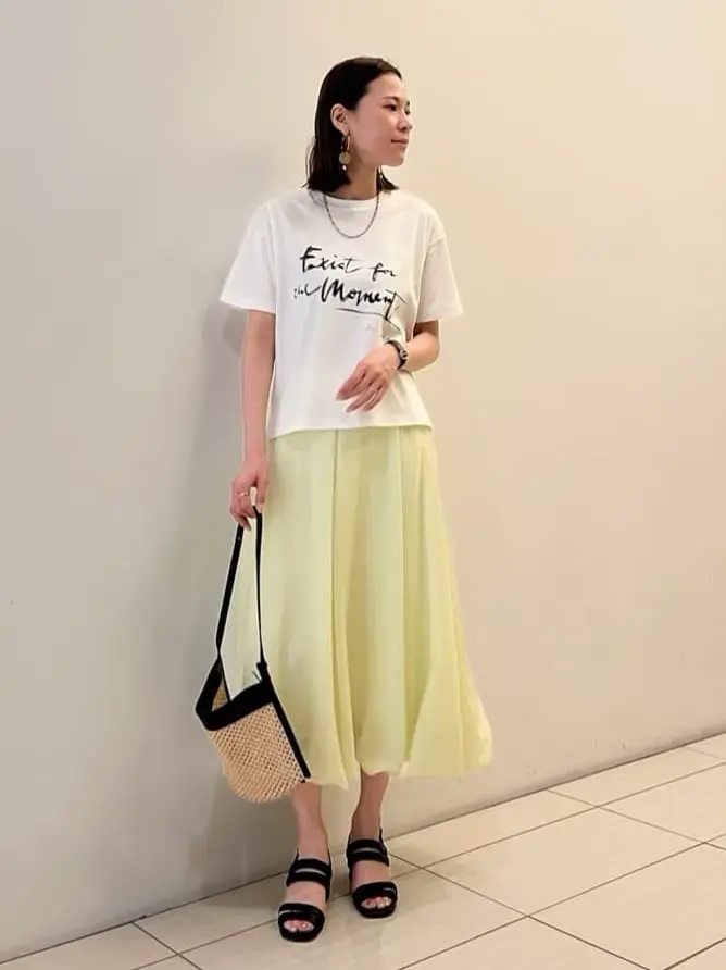 GRACE CONTINENTAL The Banquet 亀田 未希 コーディネート画像