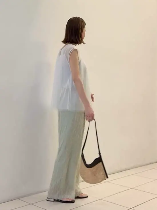 GRACE CONTINENTAL The Banquet 亀田 未希 コーディネート画像