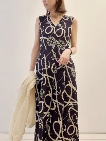 GRACE CONTINENTAL The Banquet 亀田 未希 コーディネート画像