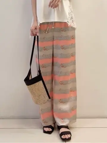 GRACE CONTINENTAL The Banquet 亀田 未希 コーディネート画像