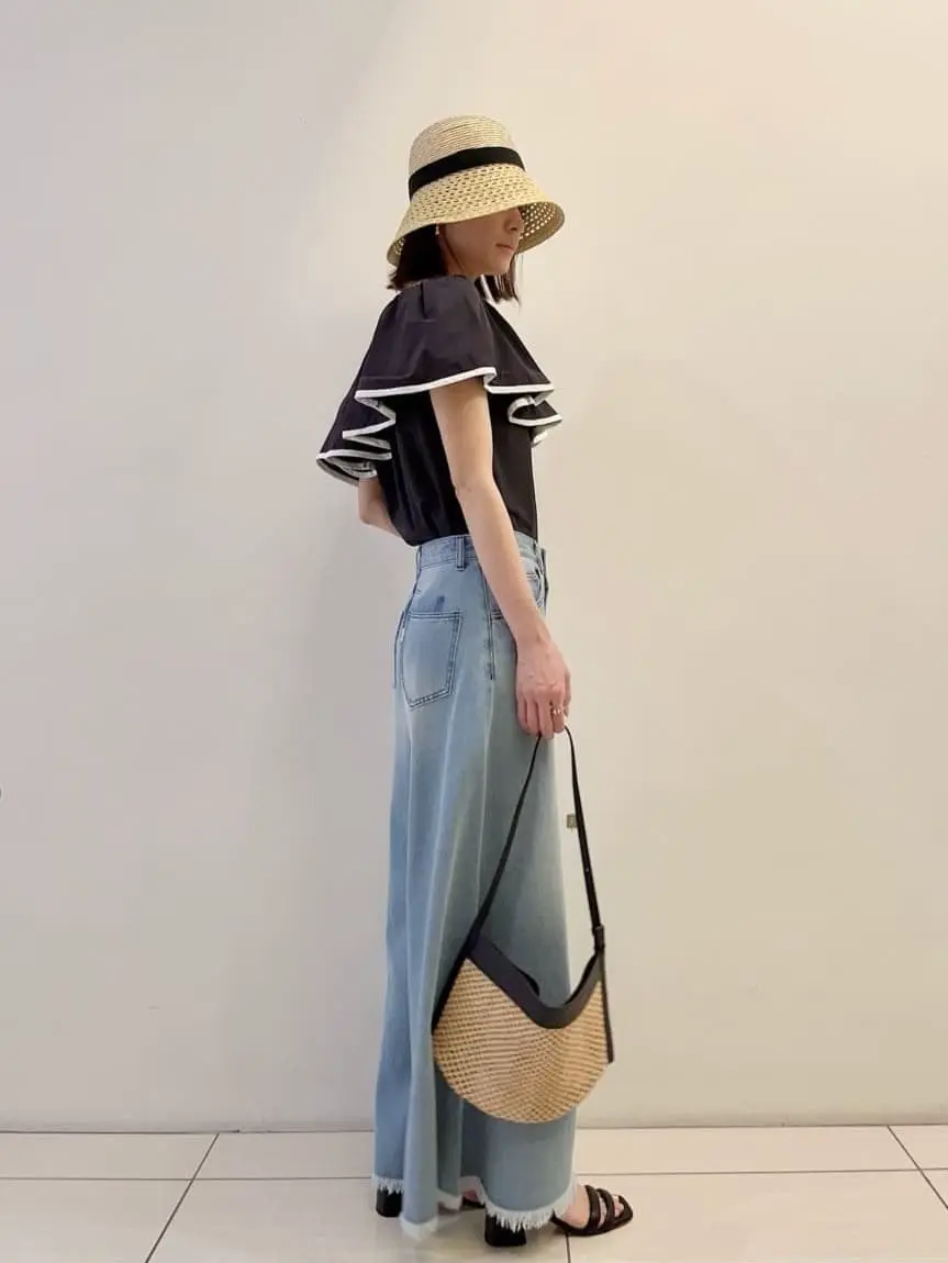 GRACE CONTINENTAL The Banquet 亀田 未希 コーディネート画像